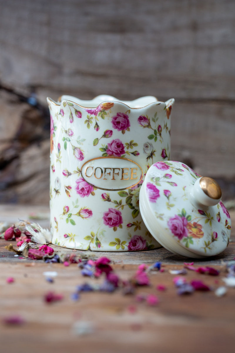 כלי קפה פרחוני קלאסי