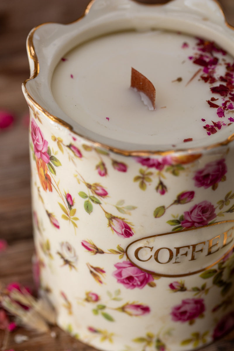 כלי קפה פרחוני קלאסי