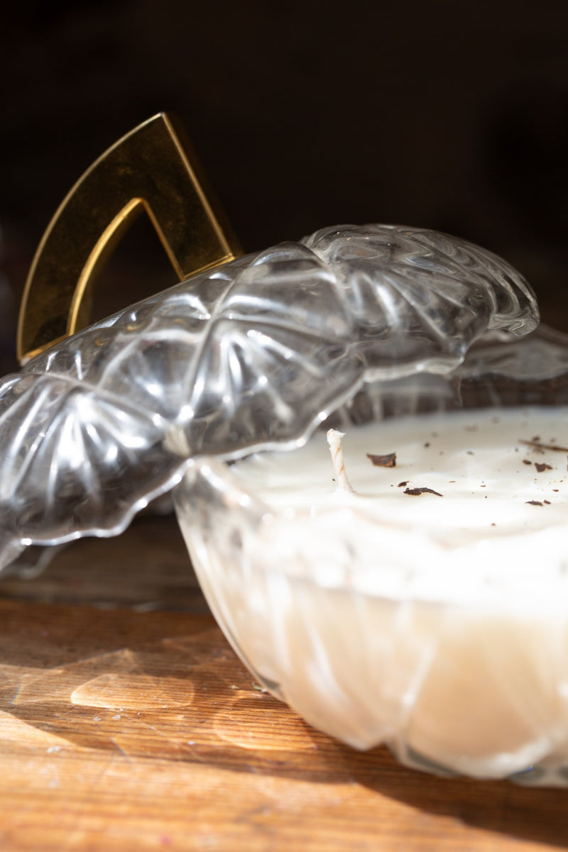 קופסאת תכשיטים עם מכסה פליז