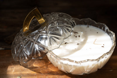 קופסאת תכשיטים עם מכסה פליז