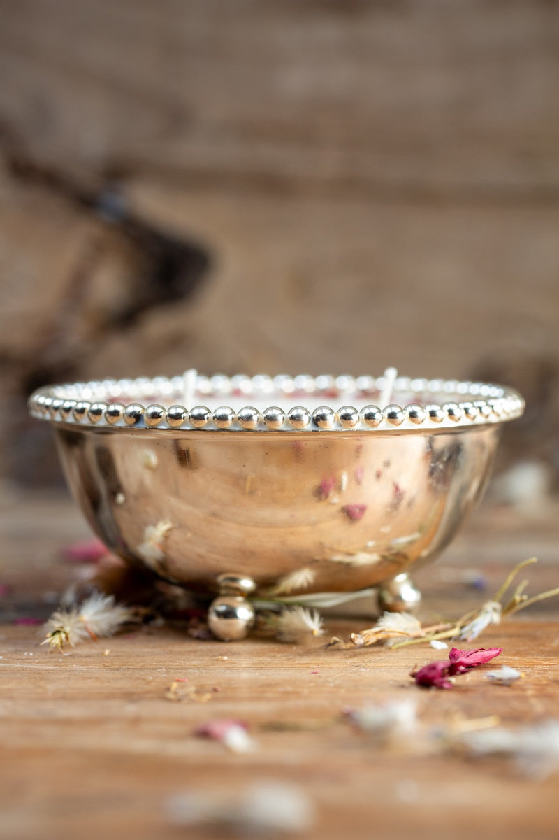 קערת מתכת וינטג’ קלאסית