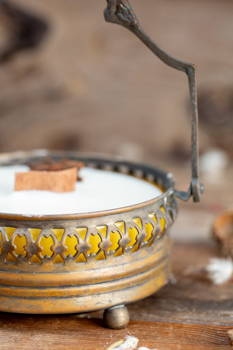 סלסלת נחושת עם קערית ענברית