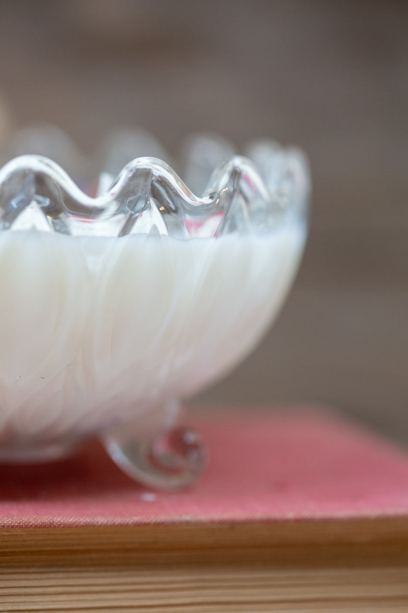 קערת קריסטל עם רגליות