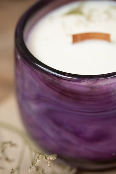 כלי  זכוכית סגולה