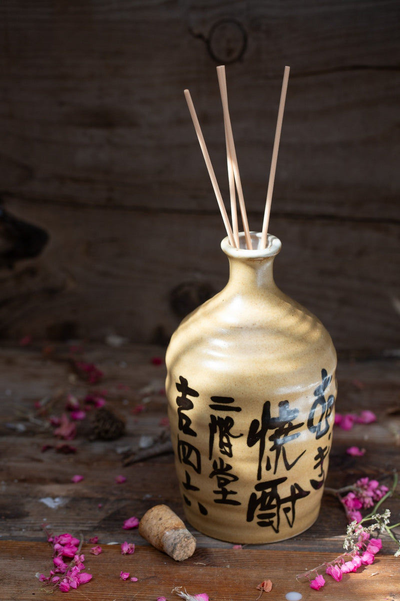 מפיץ ריח בבקבוק סאקה יפני