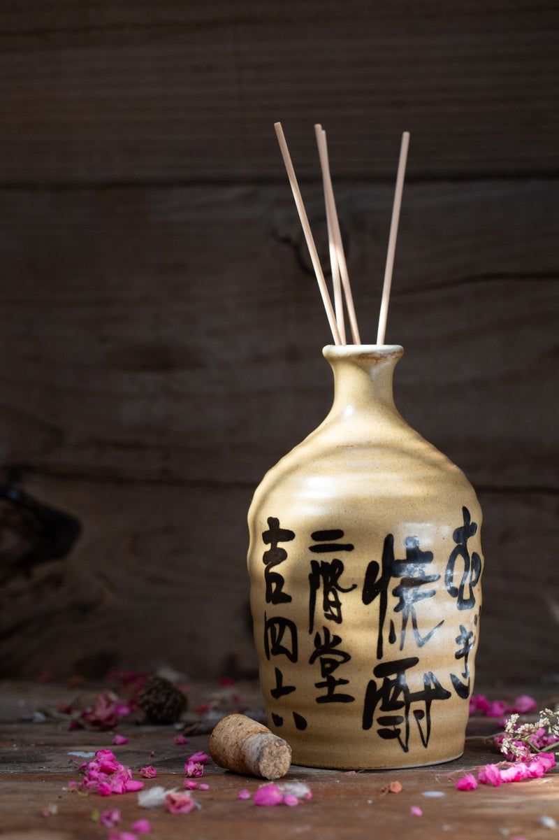 מפיץ ריח בבקבוק סאקה יפני