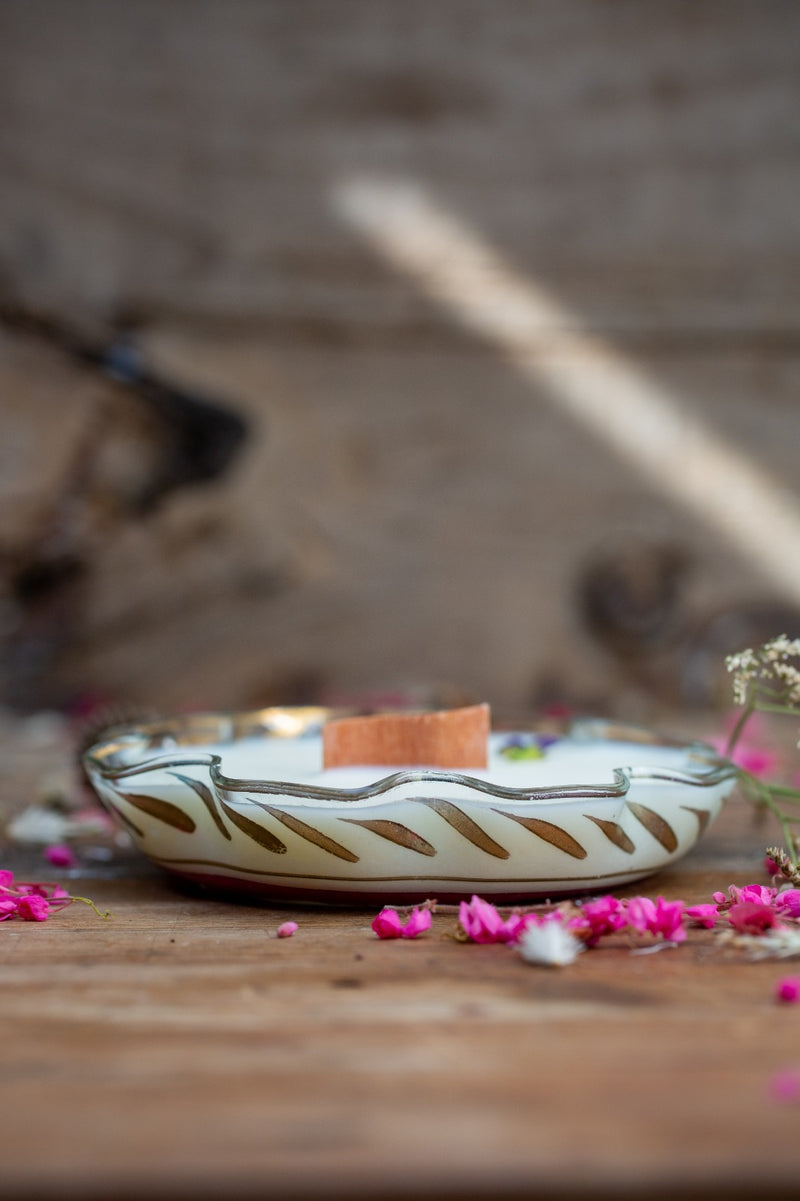 קערית זכוכית מסולסלת