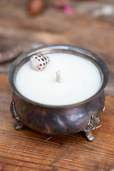 נר בכלי כסף מושחר