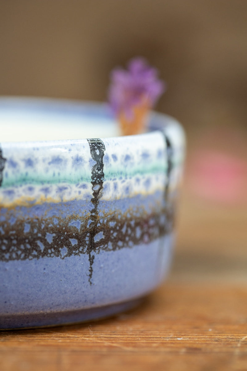 נר בכלי סגלגל תוצרת קרנת