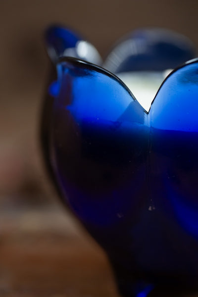 קערת פרח לוטוס כחולה