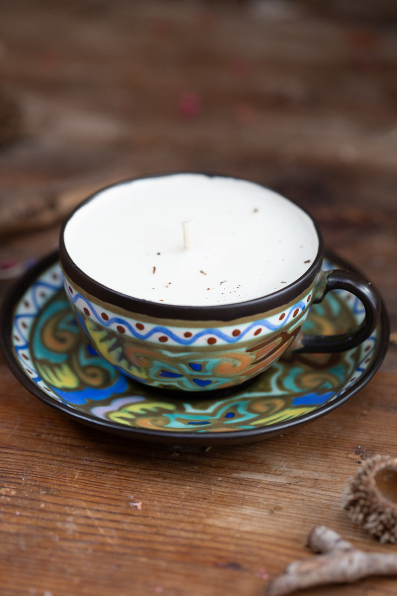 ספל ותחתית מקרמיקה מצוירת