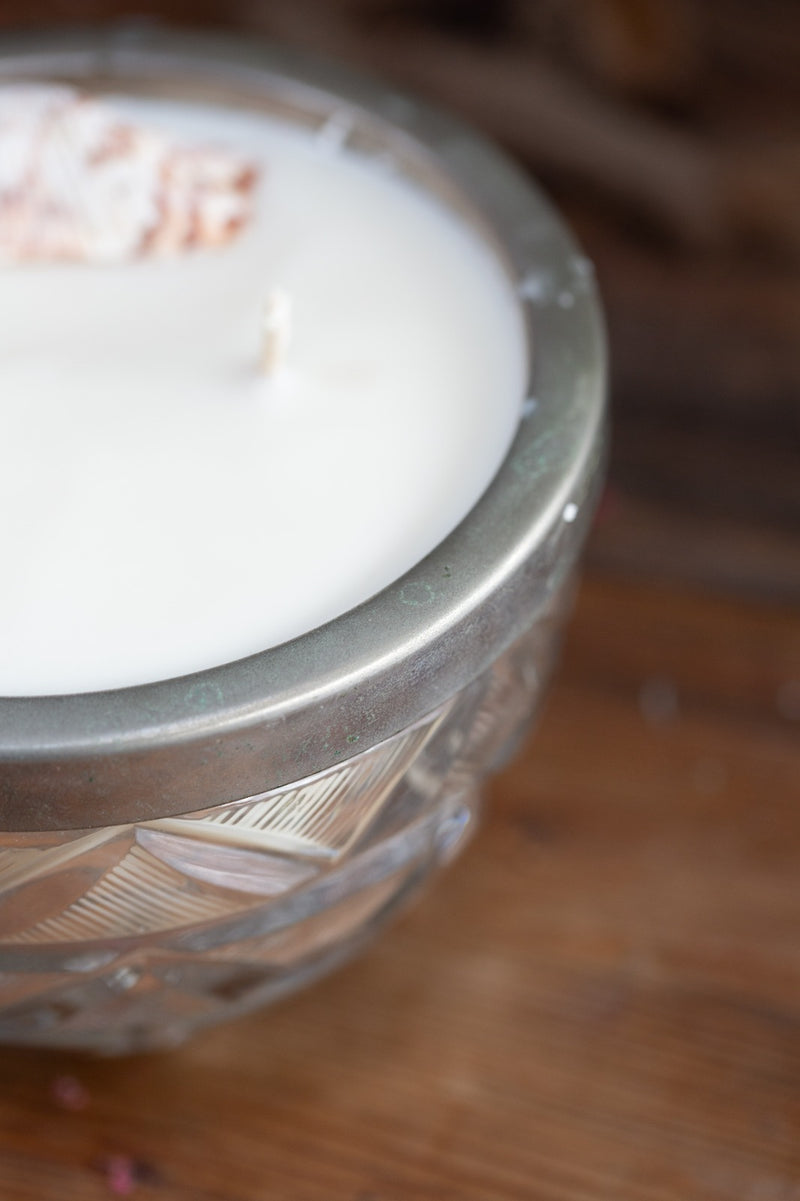 קערת זכוכית וינטג’  עם טבעת מתכת כסופה