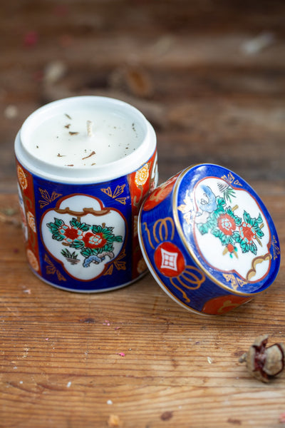 קופסת פורצלן יפנית בסגנון אימארי (Imari)