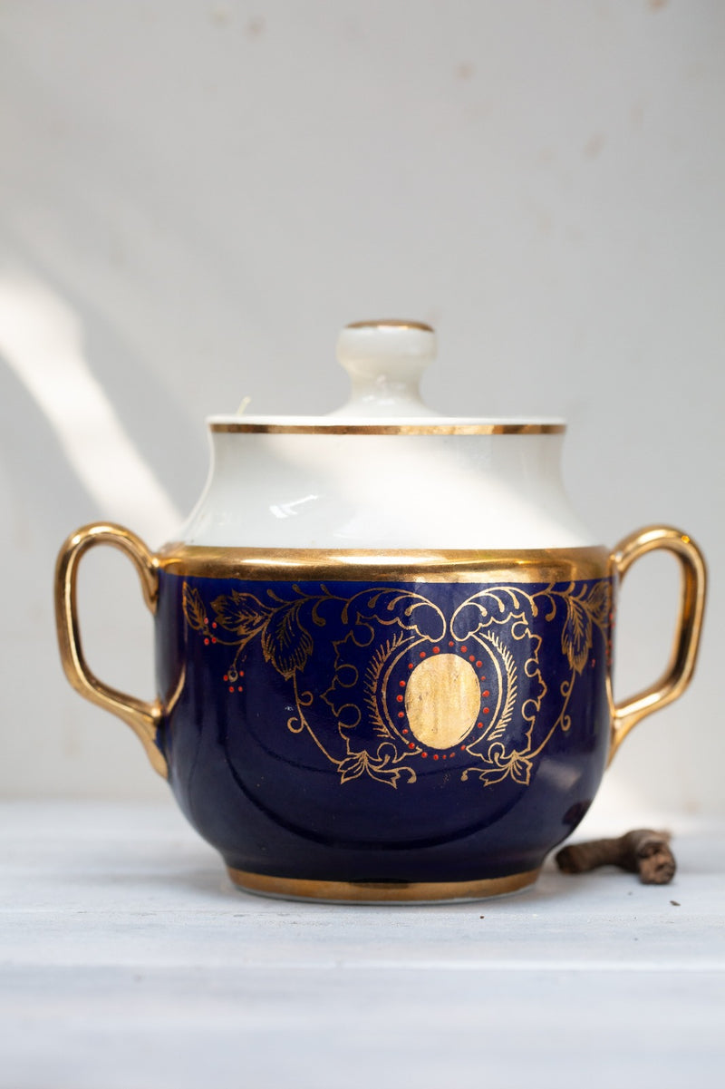 כלי פורצלן סובייטי משנות ה- 60