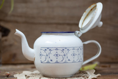 קומקום אמייל וינטג' משנות ה־30–50